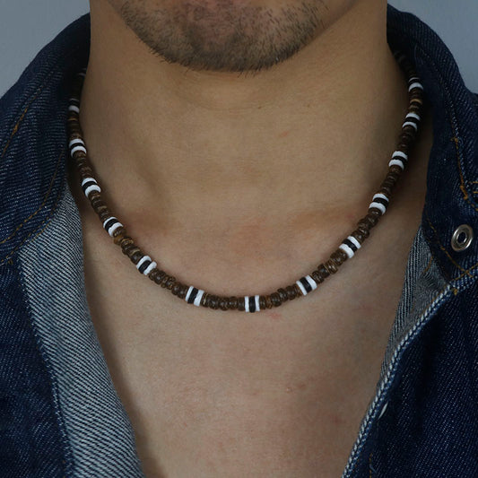 Collier ethnique en coquillage de noix de coco pour homme - Artisanat unique et élégant